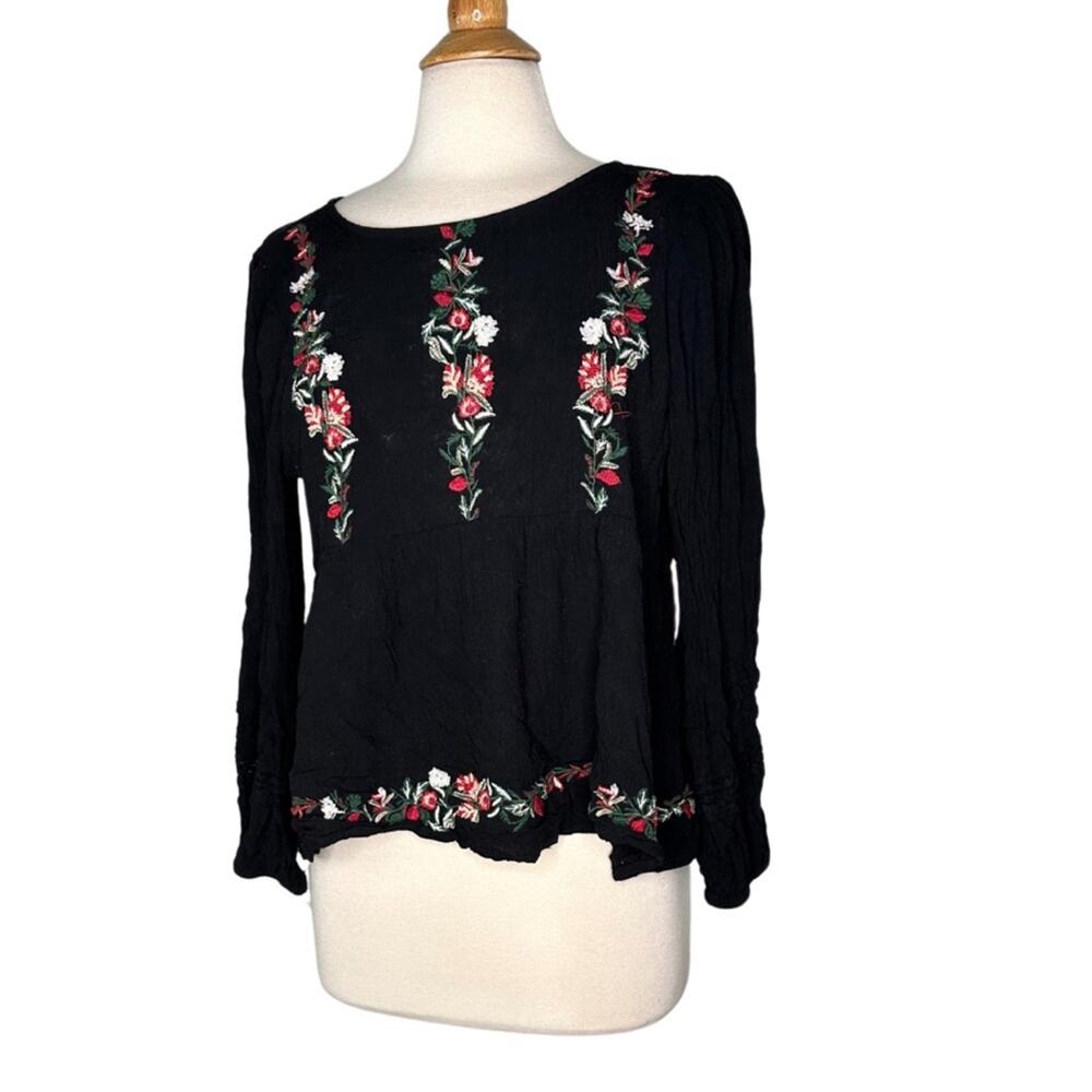 American Eagle Romantic Floral Embroidered Black Top Heart Open Back Flowy Shirt
